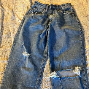 Abercrombie mom jeans